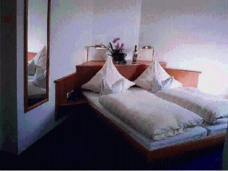 Hotel Luga Nürnberg Rum bild