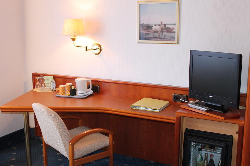 Hotel Luga Nürnberg Exteriör bild