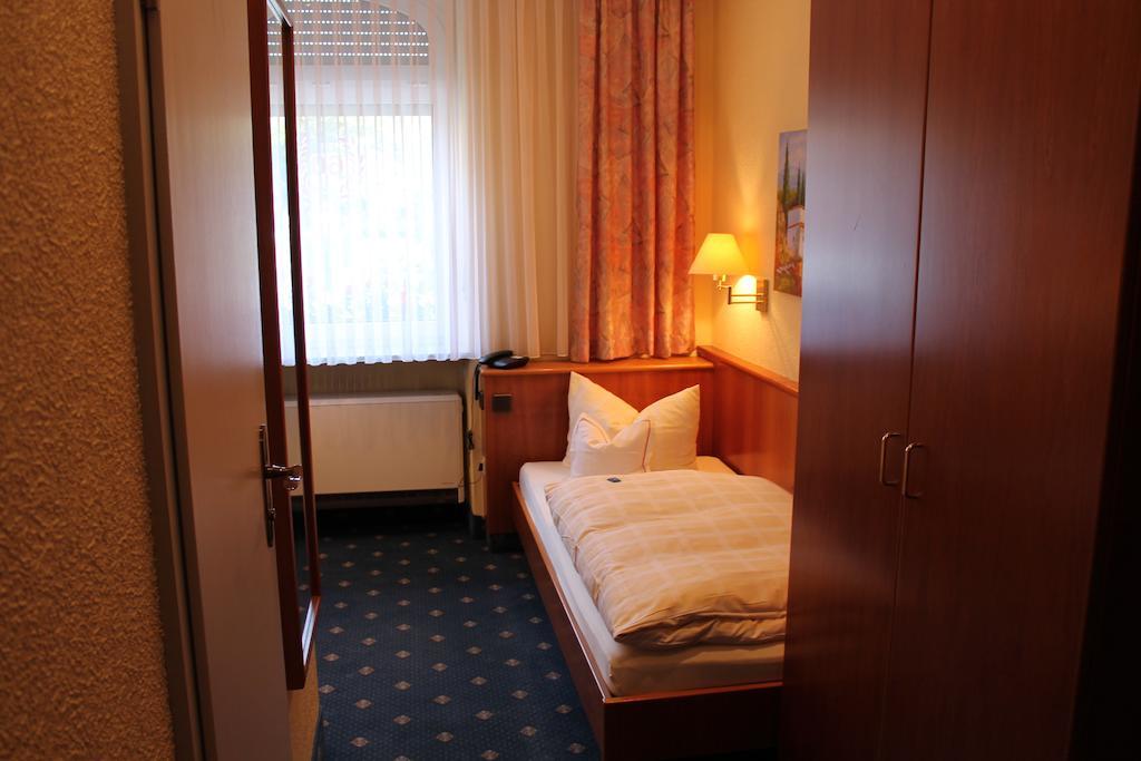 Hotel Luga Nürnberg Exteriör bild